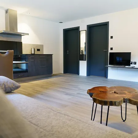 Mungg, Apartment *